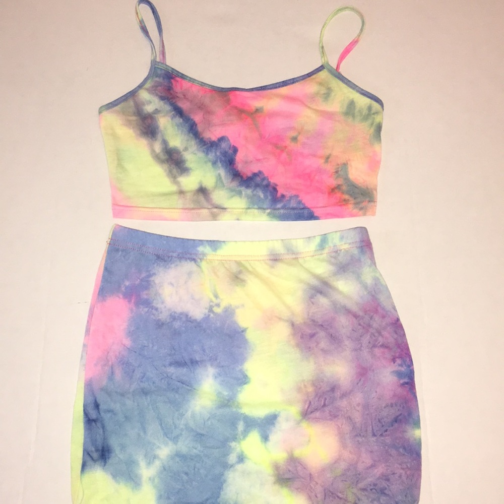 Adorable 2 piece set tie diy color ✨
